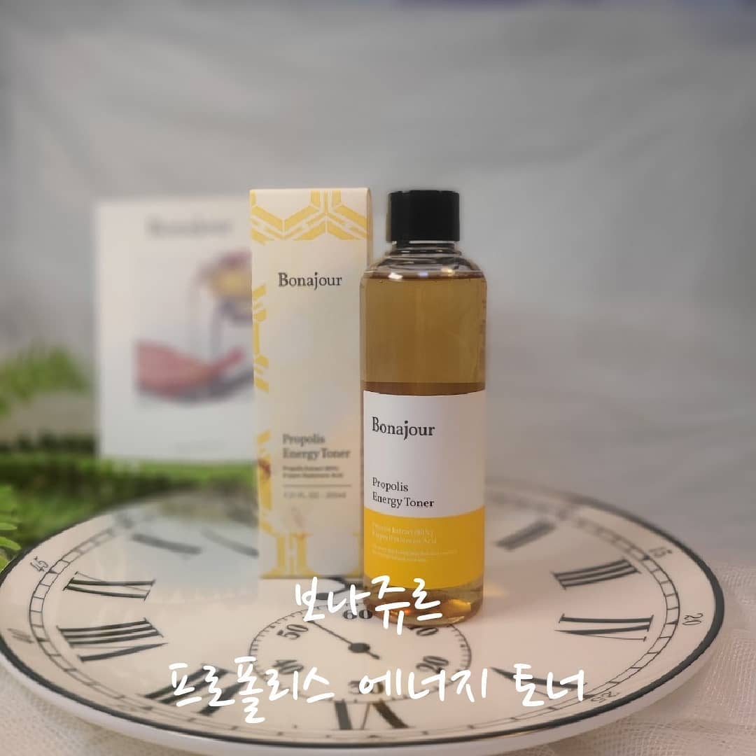 미라요정 on Instagram: “🌱보나쥬르 프로폴리스 에너지 토너🌱 . . 고농축 프로폴리스 추출물 80%를 담은 토너 1통에 프로폴리스 800,000PPM이 들어있는 보나쥬르 프로폴리스 에너지토너에요!!