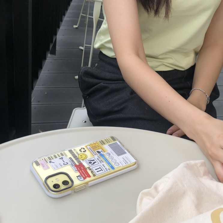 아이폰케이스 추천, 느낌 물씬 델해피니스 스마일트래블 케이스