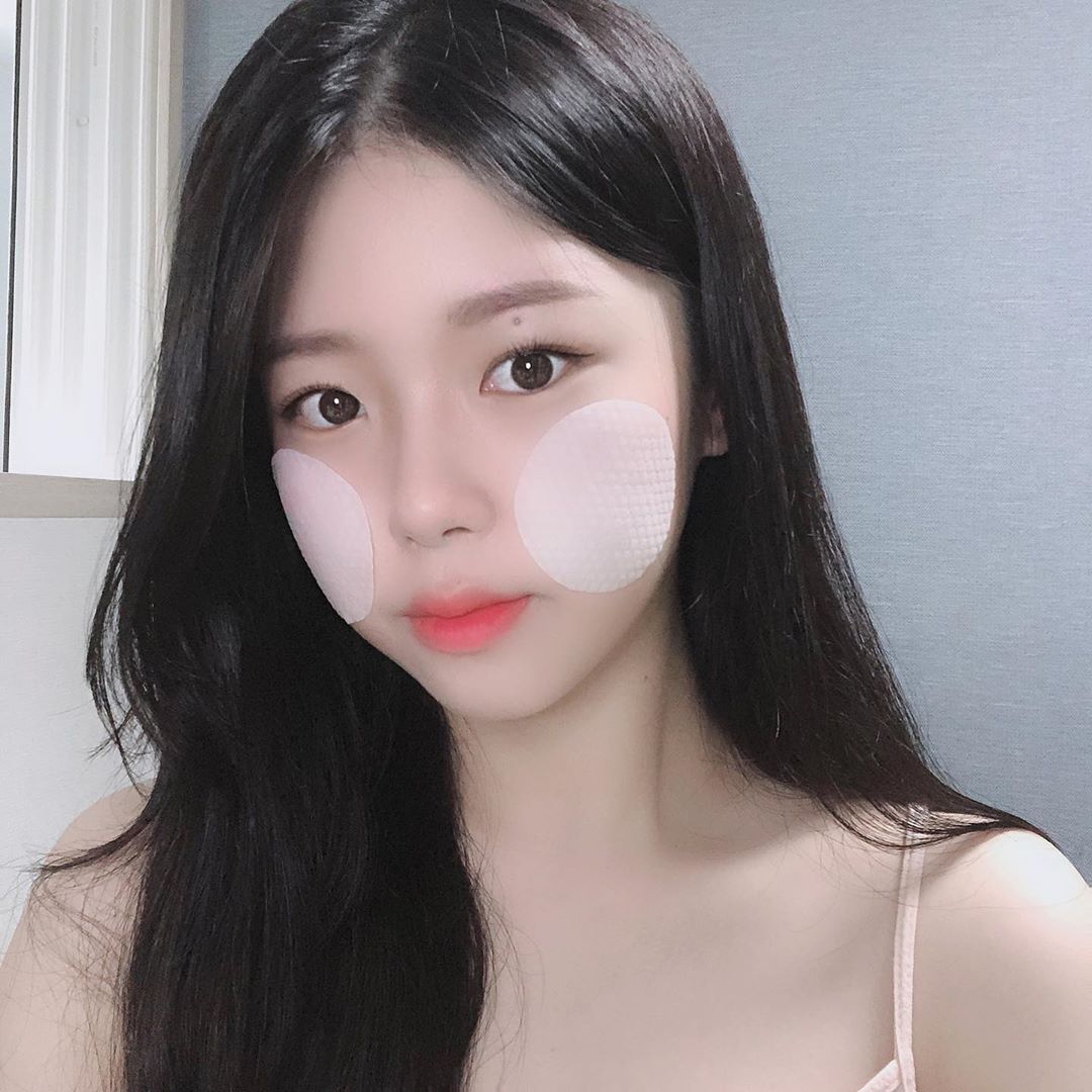 𝐇𝐚 𝐉𝐞𝐨𝐧𝐠 𝐘𝐮 하정’s Instagram profile post: “🥕리얼 캐로틴 블레미쉬 클리어 비타 패드🧡 에이프릴스킨