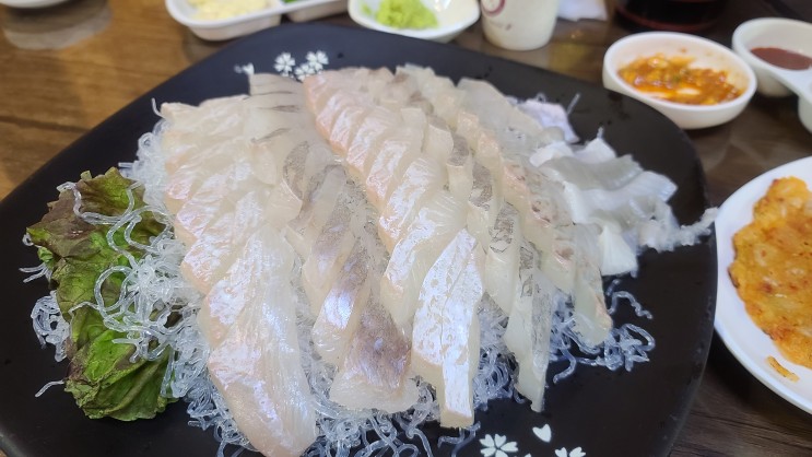 전어 철이 돌아왔다❤ 수원 맛집 회타운 가족식사/한일타운 맛집/수원횟집