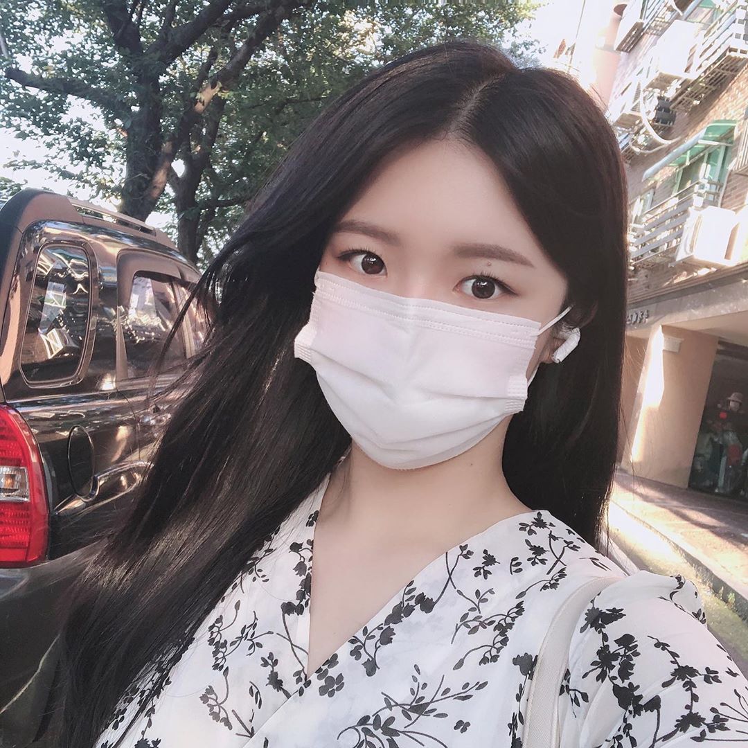 𝐇𝐚 𝐉𝐞𝐨𝐧𝐠 𝐘𝐮 하정 on Instagram: “🤍코모드 목화솜 마스크🤍 일주일간 사용해 본 결과, 목화솜