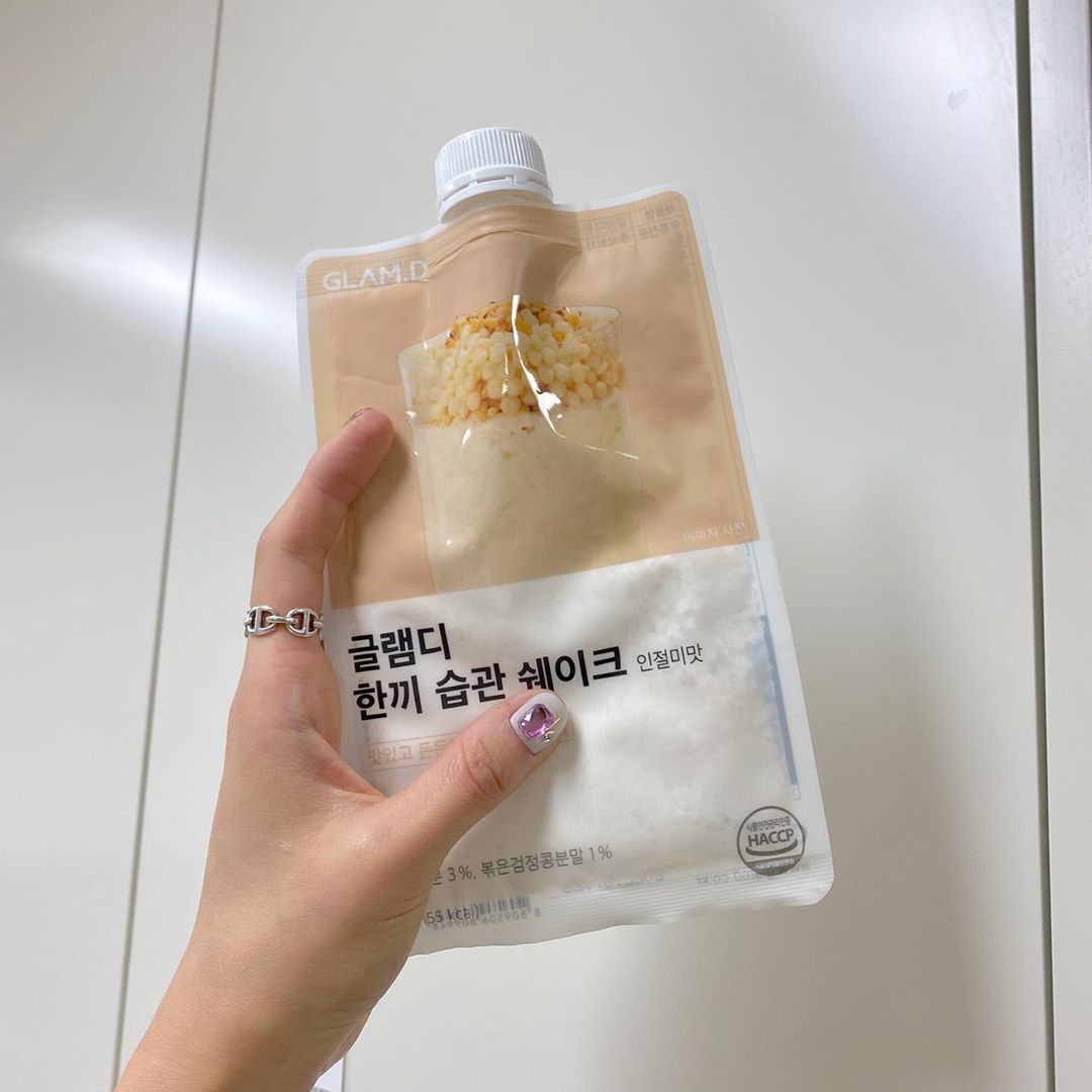 제인무드 on Instagram: “#제품협찬광고#글램디#GLAMD#글램디한끼습관쉐이크#쉐이크#단백질쉐이크#식사대용#간편식#한끼대용#식단관리#@glamd_official#협찬 관리를위해 가벼운 한끼가