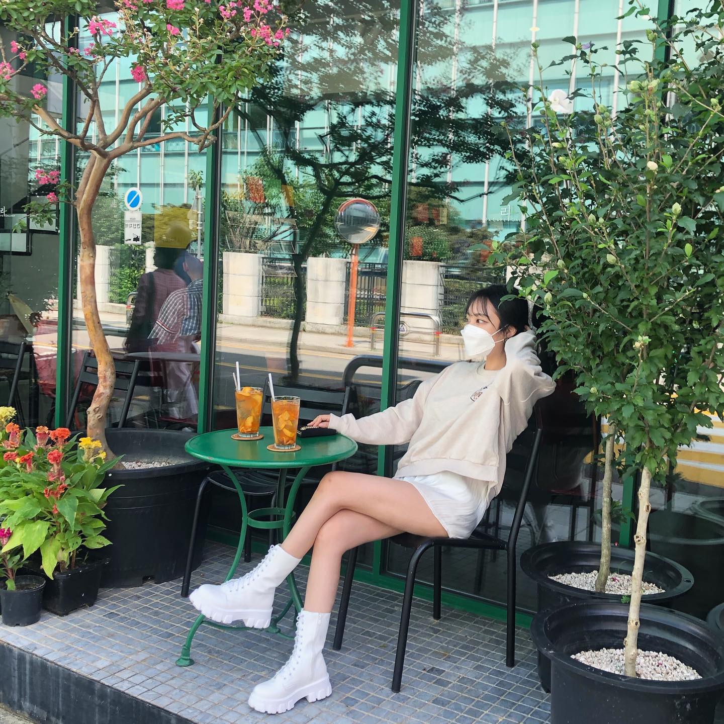 낮말은 새가 듣고 밥말은 라면 먹고싶다

.
.
.

#선팔 #맞팔 #셀카 #셀피 #selfie #selfies #daily #데일리 #셀스타그램 #데일리룩 #인친 #일상 #소통 #서울 #패션 #데일리룩 #ootd #f4f #followforfollowback #fff #좋아요 #좋아요반사 #워커 # #fashion #style #photography #photooftheday #kfashion #dailylook #korea