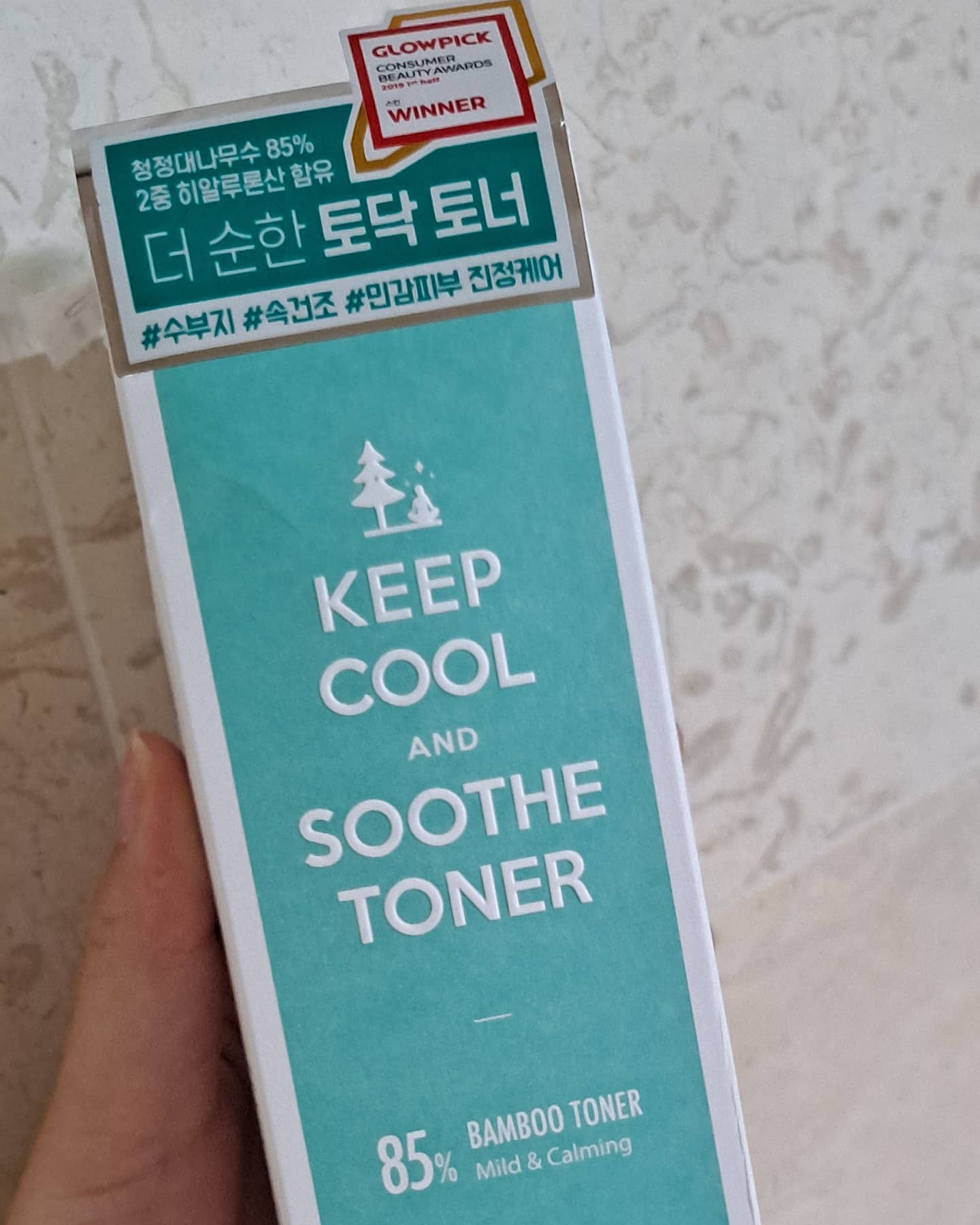 ⠀
대나무수가85프로 함유되어이써
피부의 진정과 수분공급 효과에
뛰어나요🎋
⠀
EWG그리등급과 피부자극 테스트
까지완료되어 누구나 안심하고
사용할수있는 순한 킵쿨 순한
대나무토너에요
⠀
또한 사람 피부에가장 비슷한
ph약산성으로 피부장벽을
강화하여 건강한 피부로 만들어줘요

#킵쿨 #대나무토너 #수부지 #속건조
#민감피부진정케어 #약산성토너
