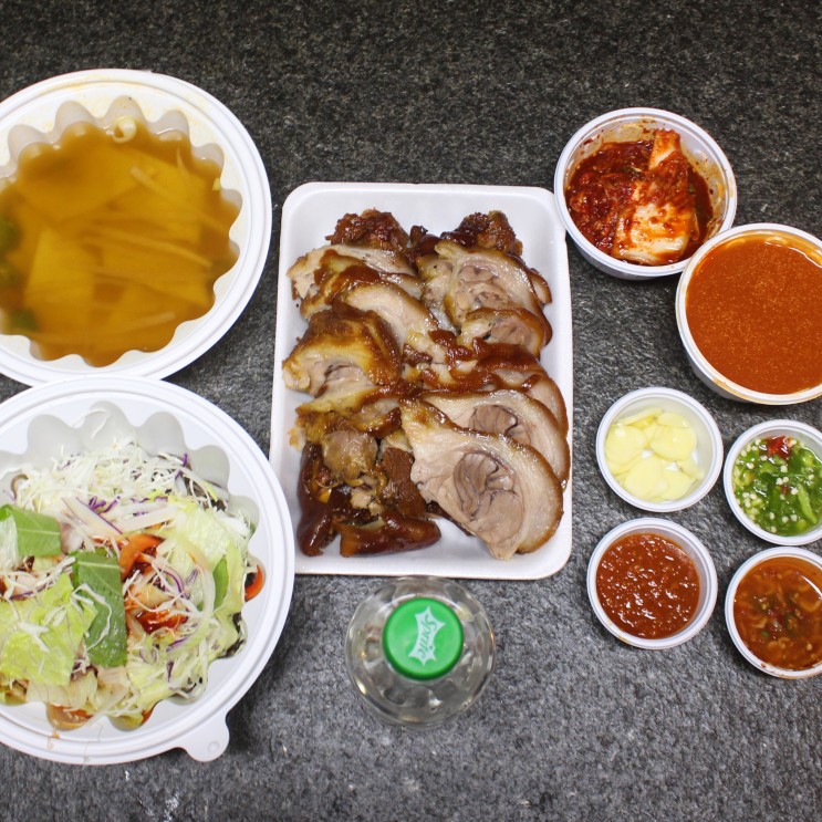 왕십리 족발, 보쌈 맛집 호야네족발에서 포장해왔어요~!!