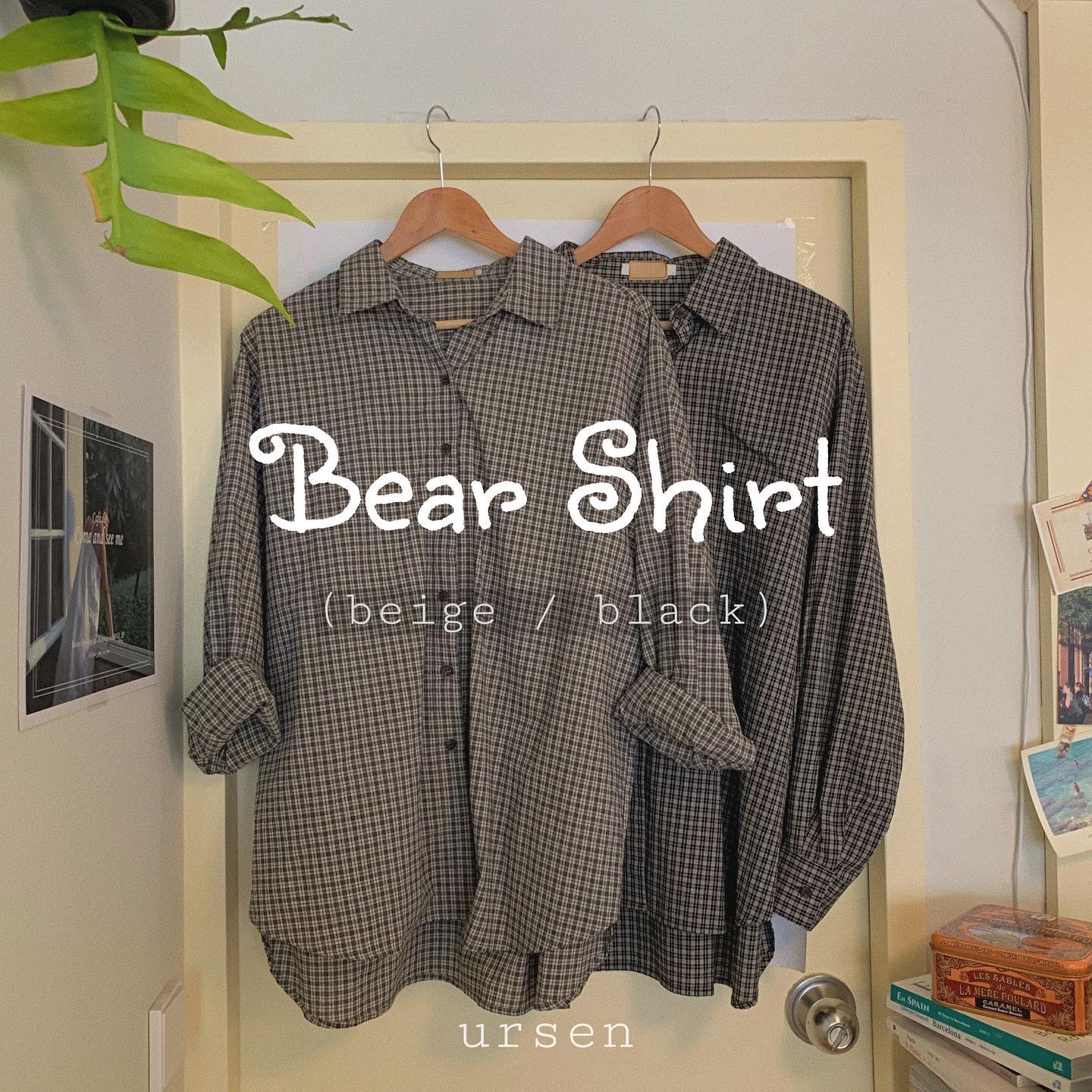 [ 베어 셔츠]
⠀
•color: beige / black
•size: free
⠀
빈티지한 느낌을 주는 단추로 인해
소장욕구를 더욱 불러 일으켰던 체크셔츠입니다*⑅
⠀
적당히 탄탄한 느낌이 있어 아우터로 입기에도 좋으며,
단독으로 입었을 때도 흐트러지는 루즈핏이 아닌
정갈한 루즈핏으로 떨어져 단정하면서도
귀여운 분위기를 느낄 수 있게 해준답니다🐿
⠀
옷 자체가 루즈하고 크게 나와 기장도 폭도 넓어
체형에 상관없이 부담스럽지 않게 입을 수 있는 셔츠에요!
활용성이 높은 셔츠라 추천드려요🤎