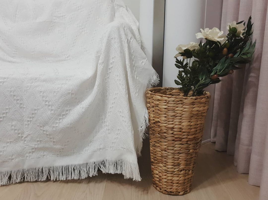 🏷 ʜᴇɪᴍɪꜱʜ•ᴗ• on Instagram: “; 🏷 '진JIN하다'로부터 제품을 제공받아 작성한 리뷰입니다. ⠀ 가을날씨로 접어들면서 집안을 따뜻하게 꾸미고 싶어서 쇼파커버를 알아보던 중 🤎진J