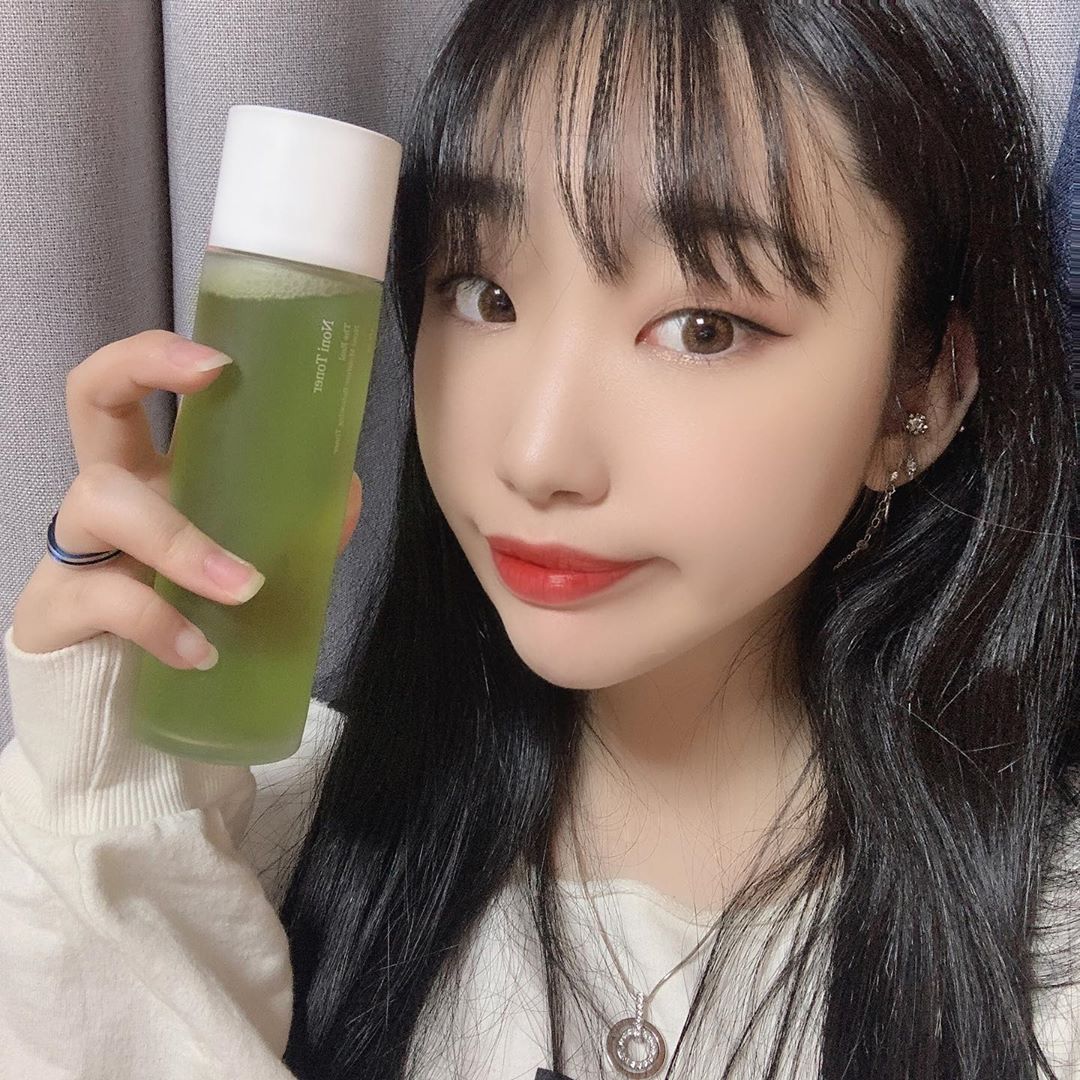 300 Likes, 0 Comments - 심다은 (@s.j__9teen) on Instagram: “🌼 셀리맥스 노니토너 🌼 🌿 저 포함 평소에 피부가 많이 건조하신 분들은 피ᄇ...