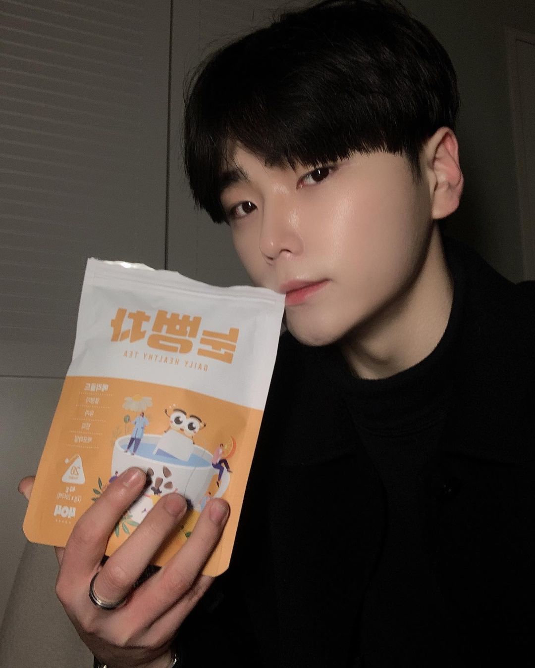 @k_jm0822 shared a photo on Instagram: “눈 건강에 좋은 눈뻥차‼️ 재미난 이름과 귀여운 그림이 들어간 이 제품은 눈 건강에 좋다고 알려진 천연원물 5가지 (메리골드, 결명자, 유자, 진피, 캐모마