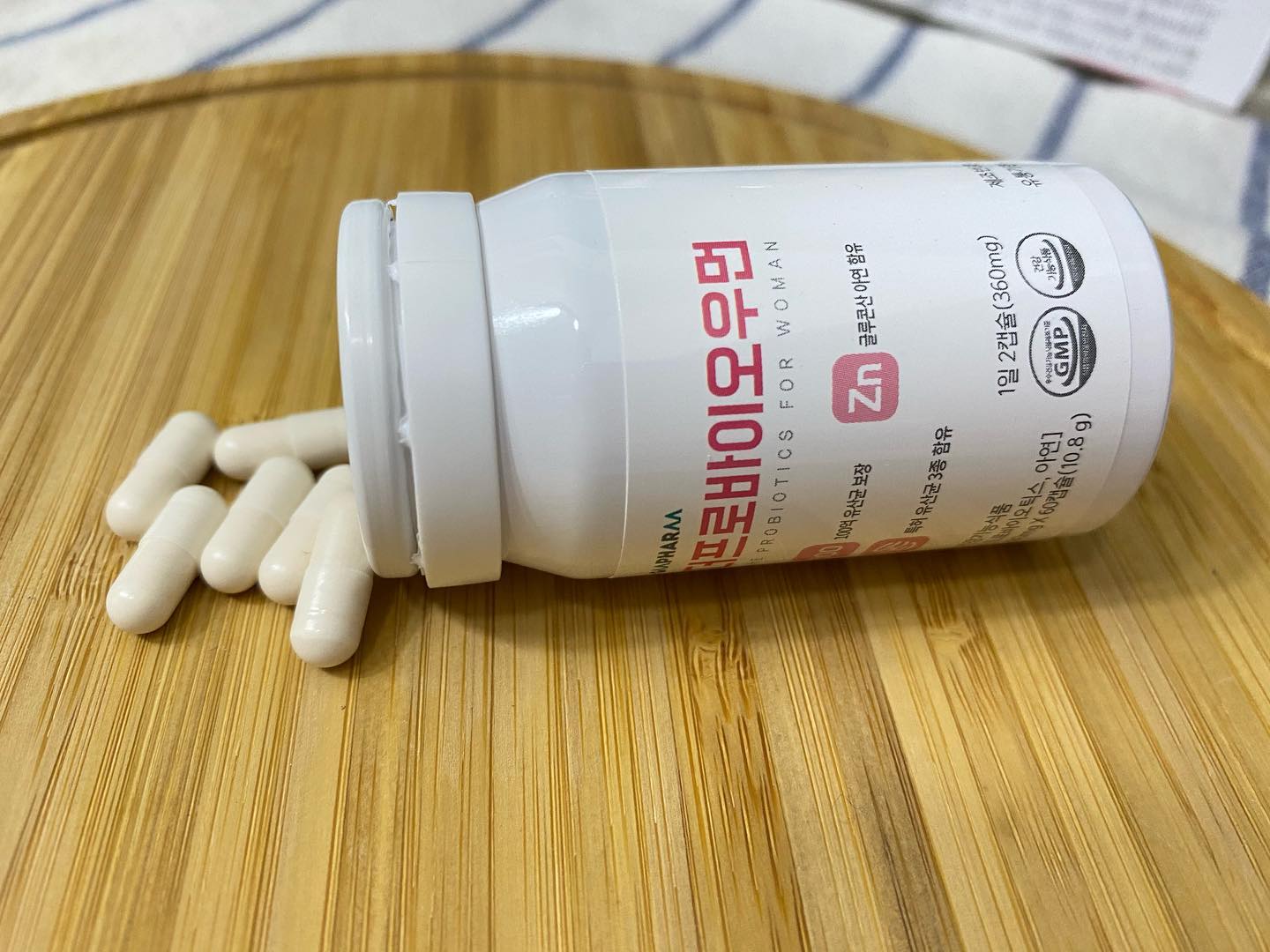 #협찬 gmpharm #지엠팜 #약사들이만든건강기능식품
>>
여성을 위한 유산균~!💁🏻‍♀️
880억마리 유산균투입,
100억마리의 유산균 수를 보장하는
👉🏻더프로바이오우먼💊
하루 2알로 건강챙겨요~!😄
-
-
-
#믿먹지엠팜 #더프로바이오우먼 #여성유산균 #유산균 #100억유산균 #이너뷰티 #임산부유산균 #08L #건강챙겨요