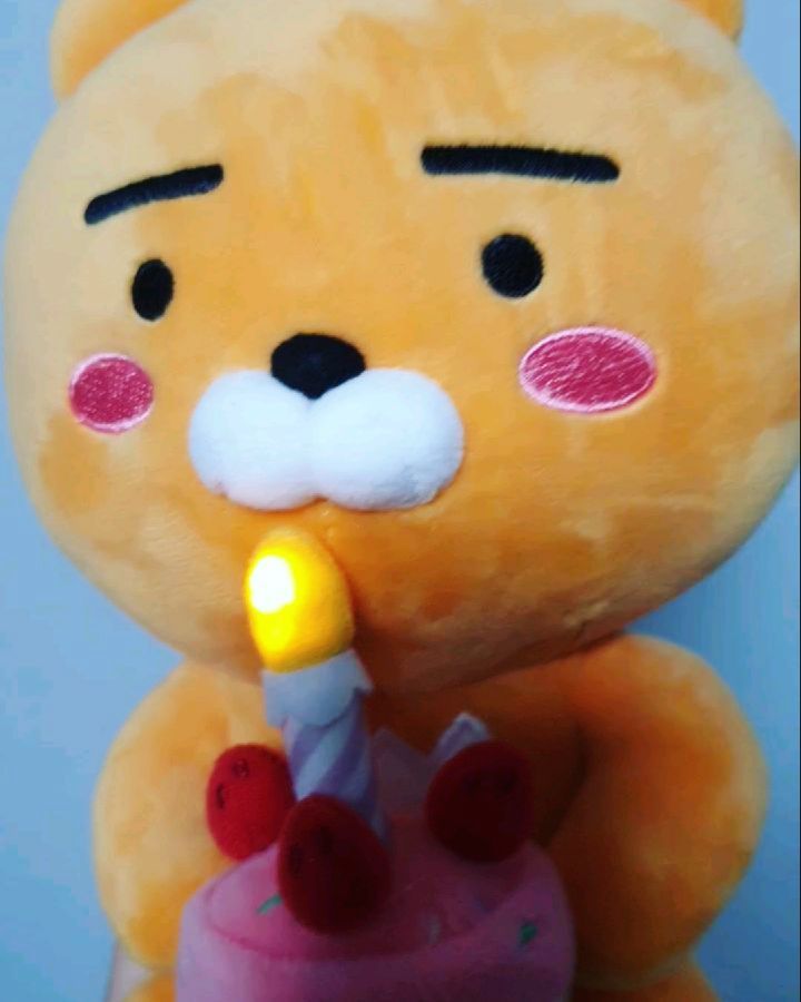 #멜로디라이언 #라이언인형 #생일선물 #고마워💕 #카카오프렌즈 #kakaofriends #kakaofficial #라이언덕후의길
#happybirthday 

라이언을좋아하는걸 알고 인형사준 혜지언니 
고마워 ♡ 
라이언은 든든한 카카오프렌즈친구이기도하지만 나에게는 힐링타임을 선물해주는 라이언 

#라이언 #kakaofriends #라이언스타그램 #멜로디라이언인형 #kakaofficial