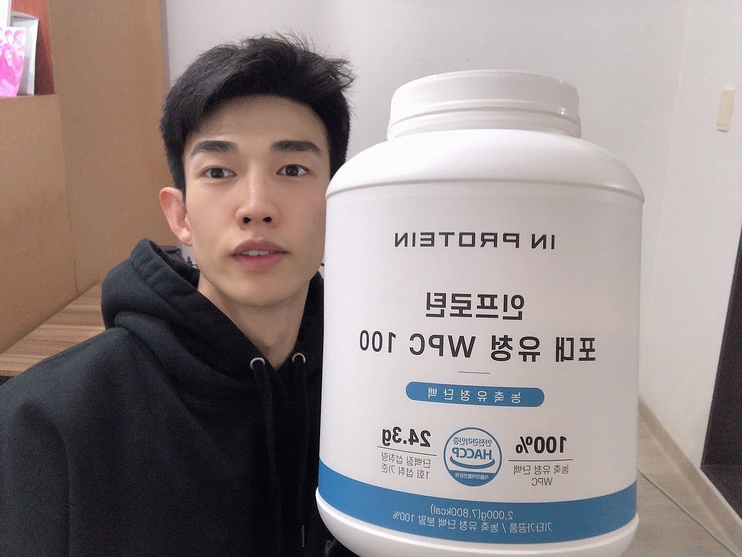 Limited Edytion on Instagram: “- 당분간 단백질 문제는 없을듯 #근손실방지 가성비 끝판왕, 고ᄃ