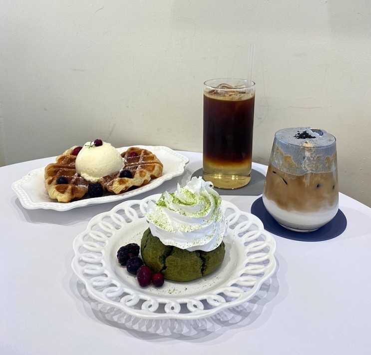수완지구 애견동반카페 / 크로플맛집 꾸르커피