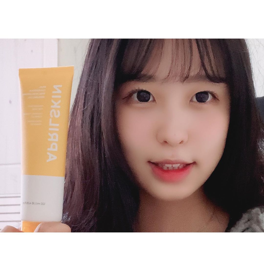 챙✨ on Instagram: “#광고 [리얼 카렌둘라 PHA 히알루로닉 필링젤] 카렌둘라 필링젤은 피부각질,노폐물 을 순하게 필링 해주는 필링젤 이에요🥰 써본후 피부가 완전 매끈매끈😉”