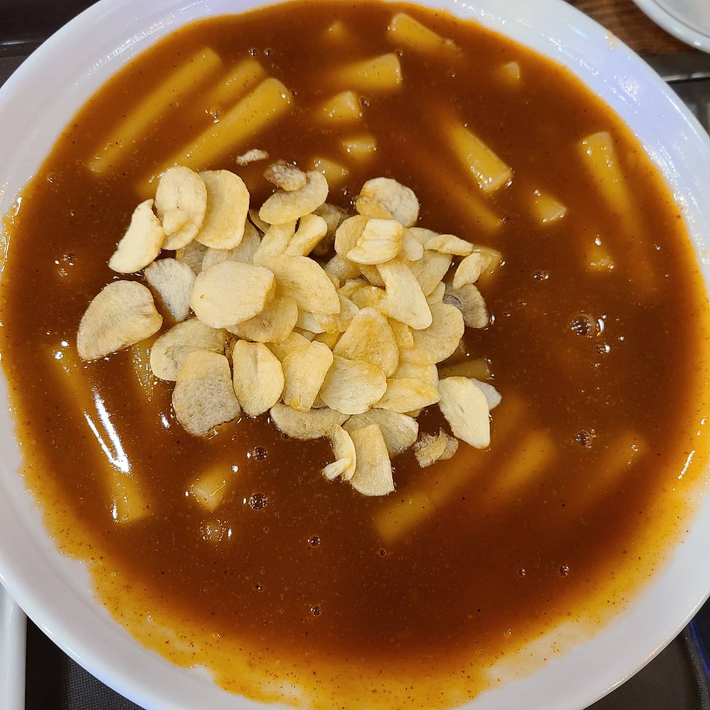 그리웠던 홍마떡 
언제먹어도 맛있어🧡

근데 떡볶이 이모티콘 언제 나와? 

#떡볶이이모티콘만들어주세요 
#홍마떡 #떡볶이 #홍대떡볶이 #홍대맛집 #홍대홍마떡 #홍대마늘떡볶이 #마늘떡볶이 #최강자 #맛집 #맛있어 #떡볶이맛집 #홍대데이트 #먹방 #먹투어 #먹스타 #맛스타그램 #먹스타그램 #일상 #마늘후레이크 #배부른하루 #오늘의_푸드