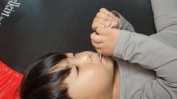 어린이홍삼! 감기 물리치는 겨울 필수템!