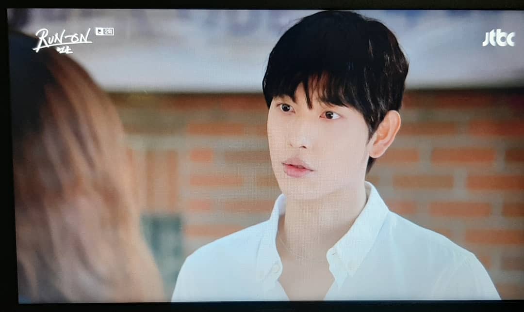 첫줄하이~
관종이 뭔지 모르는 젊은이가 있다?!
이렇게 잘생긴 육상선수가 도대체 어디에 있나요~
오랜만에 보는 달달하고 간질간질한 드라마네요.
.
#jtbc #드라마 #런온 #런온_달려달려 #임시완 #신세경 #수영 #강태오 #달려라선겸_막방까지_런온 #본방사수
