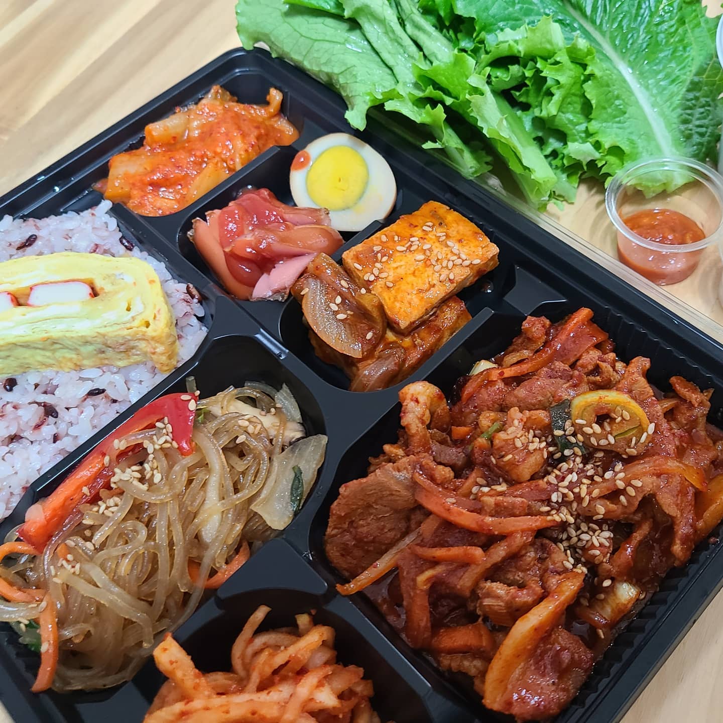 N행시
세종시 조치원읍 엄마의 집밥도시락 제육볶음

제 제대 얼마안남은
육 육군 특징
볶 복귀해도
음 음.오.아.예~

#N행시 #저녁식사 #세종맛집 #조치원읍맛집 #엄마의집밥도시락 #제육볶음맛집 #사무실 #사무실콕 #제육볶음 #7000원밖에안해요 #쌈장귀여움