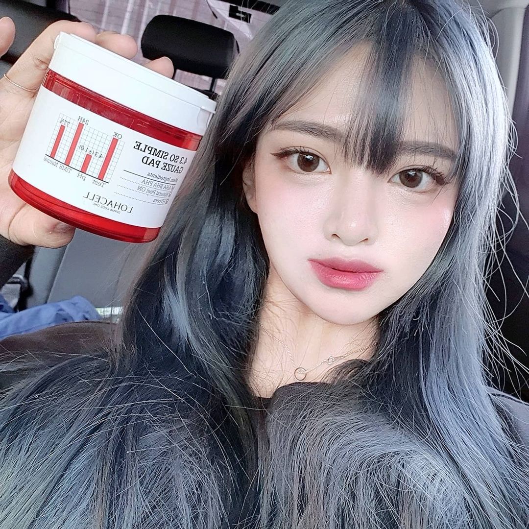 @2g._.gon on Instagram: “💉 로하셀 4.3 쏘 심플 거즈 패드 💉 ✔블랙헤드 화이트헤드 등 잡티 개선 ✔노폐물 배출에 효과적 ✔트러블 성 피부에 효과적 양면 다른 재질로 각질케어도 되고 사용할수록 피부가 건강해진 느낌이당 다른 패드들과는 다르게 앰플도 충분히 적셔져있어서…”