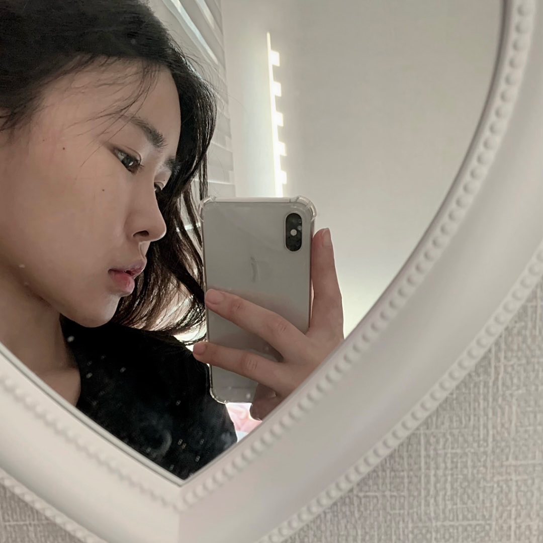 메리(진)솔크크🥳 #코로롱조심 #매일집콕 #올해 #후회만 #한가득 #거울좀닦을걸