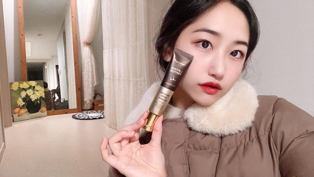 이규리 on Instagram: “유명한만큼 믿고 쓸 수 있는 제품 몇일 바르고 올려보느냐고 지금 올리는데 피부 진짜 탱글 ㅜ 바르기도 가볍게 발라져서…”