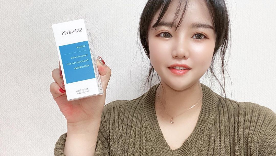 🅺🆄🅼 🆈🅾🆄🅽🅶 on Instagram: “[#오늘도 #홈케어시리즈] #속건조해결 #수고했다피부야 사막마냥 건조했던 #내피부를부탁해 제형은 물보단 🤔 좀더…”