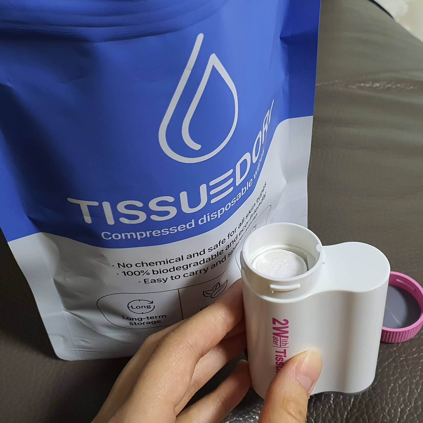 #협찬 tissue_dori #티슈도리 #무방부제물티슈
외출해서도 손씻기바쁜 요즘
손바닥사이즈 휴대용 물티슈는 필템!
화학성분 무첨가라 안전하게 사용할수있는
티슈도리 조아용
#엄마표놀이 #코인티슈놀이 #휴대용물티슈 #여행용물티슈 #캠핑용물티슈 #코인티슈 #압축티슈 #자사몰할인이벤트