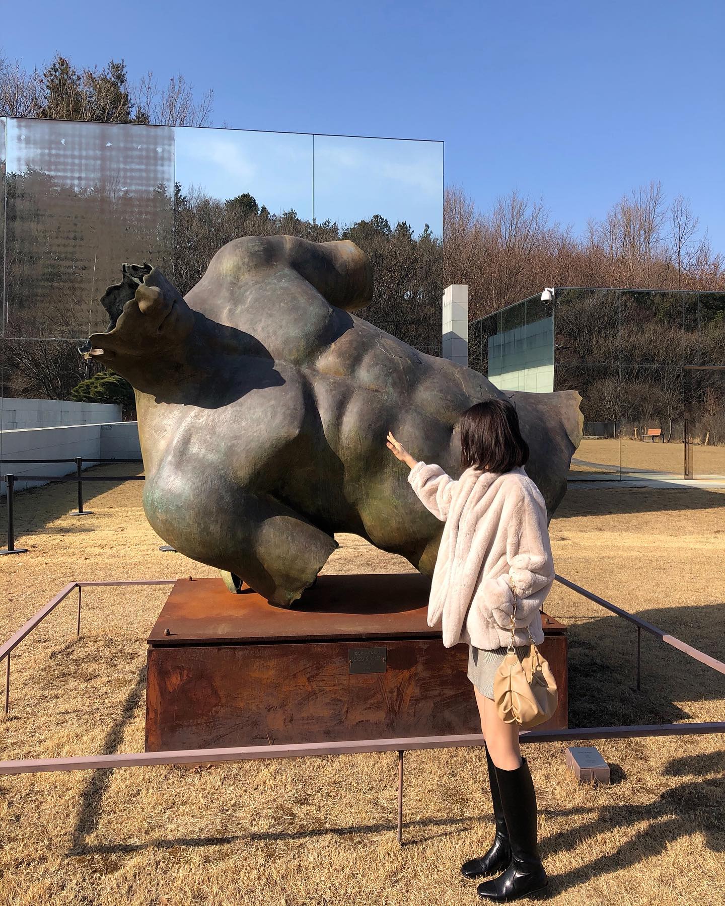 비록 갯벌을 제일 많이 봤지만
많이 먹고 많이 보고 많이 사랑했던 생일주간 마무리(?)💙
#간절한손끝👀 #땅보러왔슈 #생일은계속된다🎂
