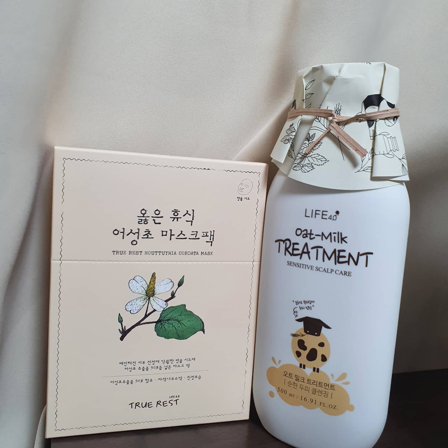 #협찬
퇴근 후 침대에서 팩하면서 쉬면 그만큼 행복할 수가 없네요 ㅎㅎㅎ
요즘 제가 애정하는 옳은 휴식 어성초 마스크팩은 병풀 원단 시트와 어성초 추출물 50%로 진정에 특화된 마스크라 안좋아할 수가 없더라구요🥰
민감하고 건조한 피부에 수분 공급 한 번 해주려구요~~
워터타입 에센스라 수분 충전에 최적화!!
오늘도 좋은 하루 보내세요~
.
#마스크팩 #옳은휴식 #어성초 #마스크팩추천 #병풀원단 #수분관리