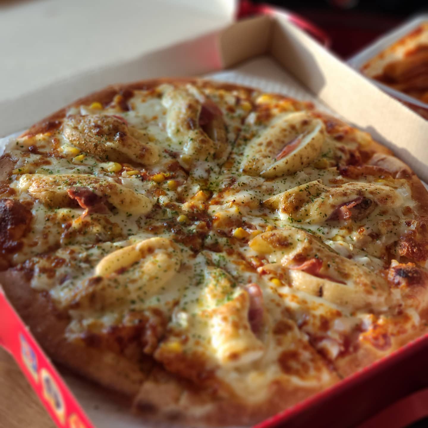 피자는 피자스쿨 🏫

그 중 가장 좋아하는 건 포테이토피자🍕
유일하게 많이 먹어도 안 질림
너무 맛있숴...ㅠㅠ
벌써 10년넘게 먹은듯..?
또 먹구싶다

#피자스쿨 #피자 #포테이토피자 #피자스쿨포테이토피자 #피자스쿨추천 #포테이토피자🍕 #포테이토피자맛집 #피자맛집 #배달음식 #배달 #테이크아웃 #거리두기 #피자먹방 #먹방 #먹스타그램 #맛스타그램 #먹스타맞팔 #먹스타 #일상 #맞팔