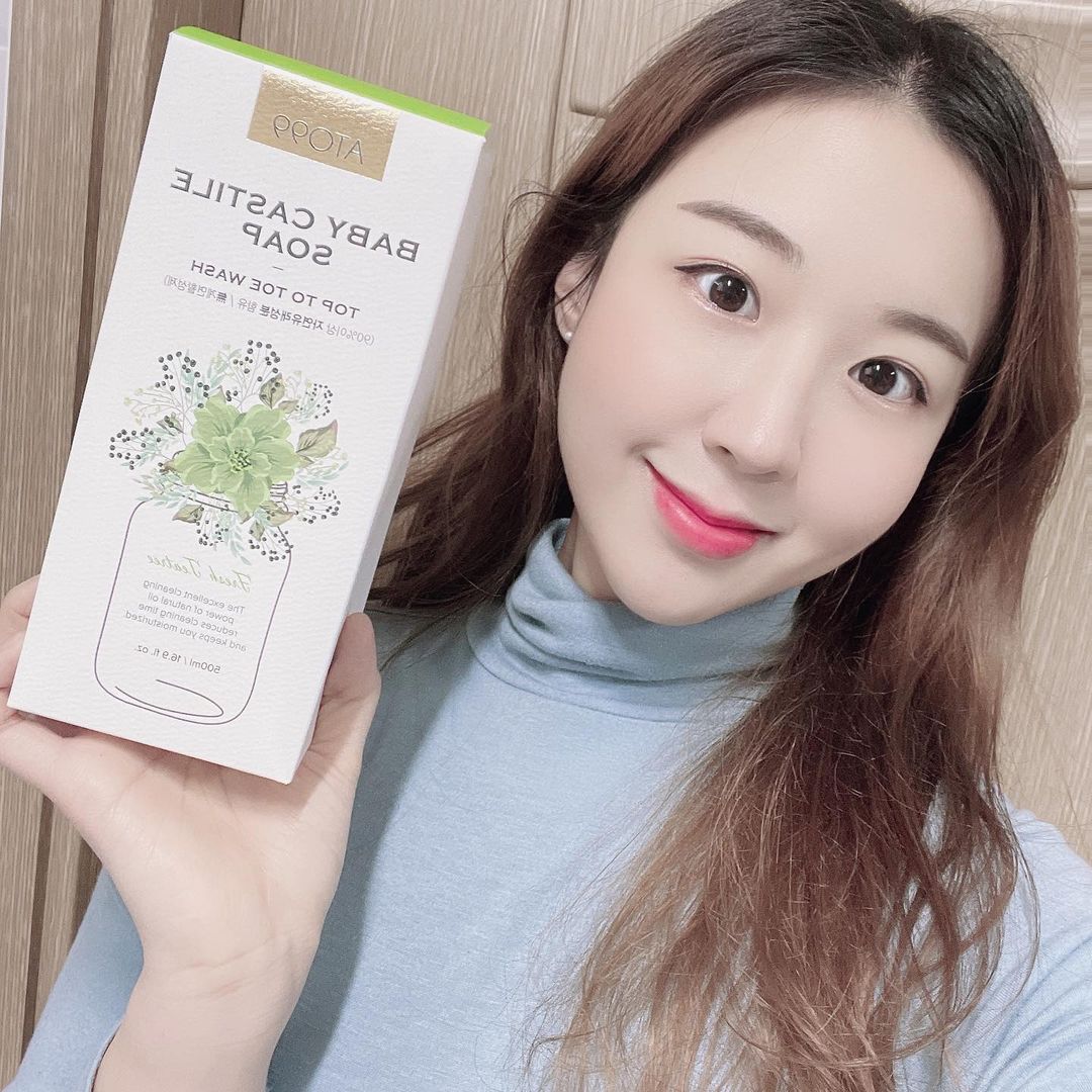  “악건성+민감한 피부라 겨울에 화장하고 다니는 거 안좋아하구 마스크까지 계속 껴 화장이 잘 뜨는 요즘 아토99(ato99)에서 저에게 딱맞는 제품을 협찬해주셔 포스팅 하게되었습니다🥳 아토99 사이프러스 크림 보내주시면서 증정으로 올인원 워시…”