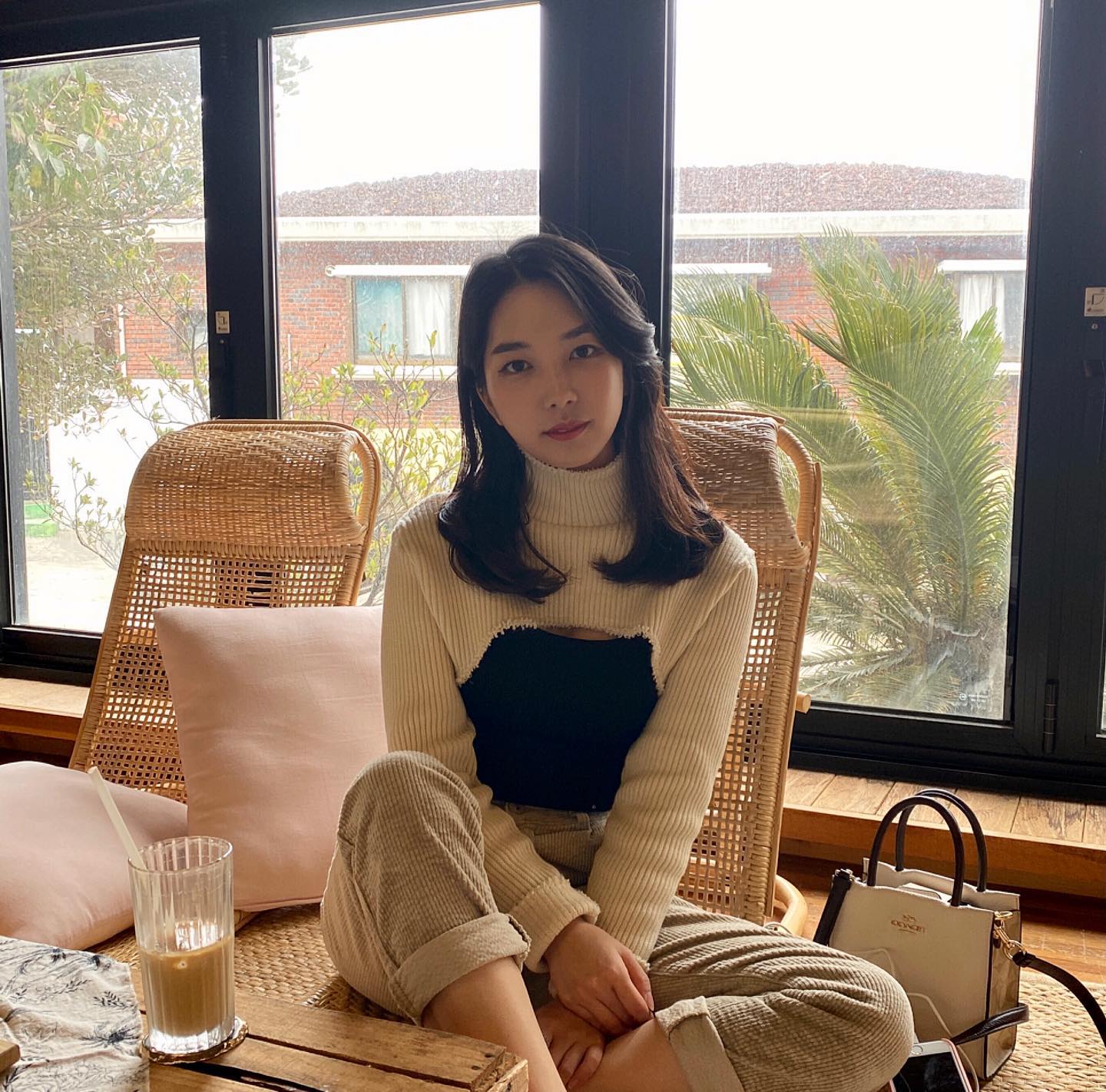 초록과 베이지들의 조화 🌾