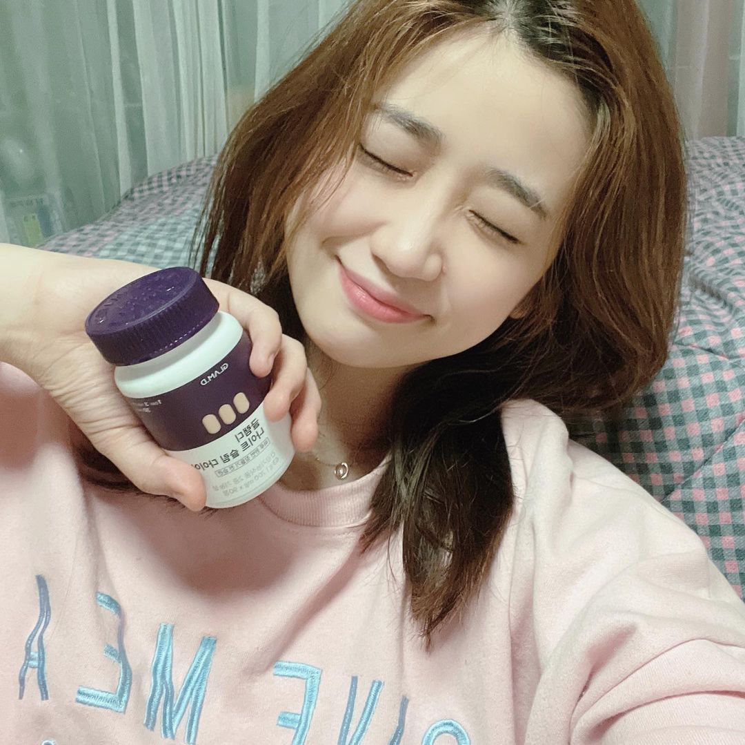  “#협찬 #글램디 #GLAMD 자는 순간까지 다이어트를 하고싶은 사람들(=나)에게 딱인 글램디 나이트슬림다이어트👍💕 스트레스를 완화시켜주는 L-테아닌 성분과 체지방을 감소시켜주는 가르시니아캄보지아 추출물로 자기전 딱 3알로 다이어트에 부스터를…”