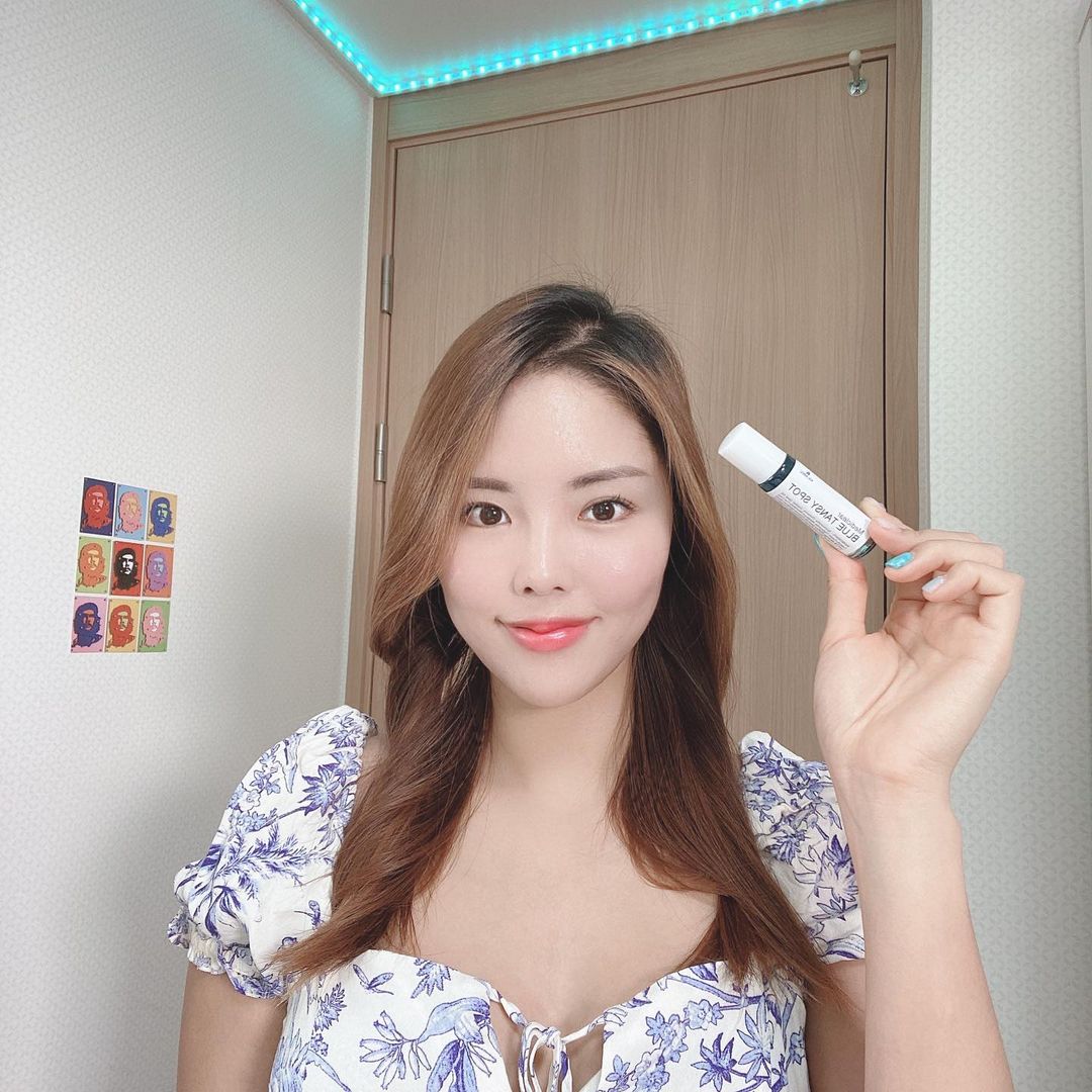  “#협찬 @kilabel_official 키라벨 메디클리어 블루탄지 스팟(사이렌스팟) 🚨 키라벨kilabel은 미국에서 제조되는 브랜드에요. 노답피부, 탈난피부, 밉상피부 잠재우는 순삭 해결사! 자연을 담은 에스테틱(피부관리실) 전용화장품…”