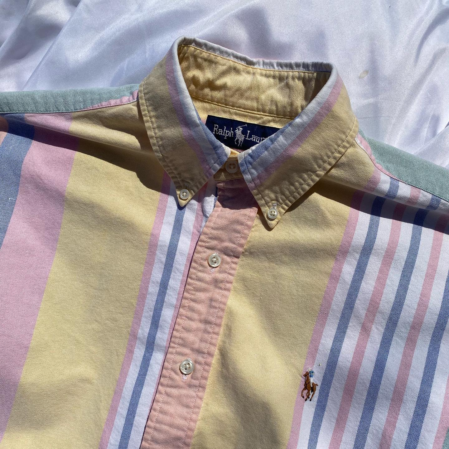 ! #07gram ❤️💜🧡💚

Polo shirts update 🌱👔

오늘도 예쁜 폴로 셔츠들이
온라인에 업데이트 될 예정이에요 !

🤝단체 구매 문의 또는 협찬 문의 - 메세지