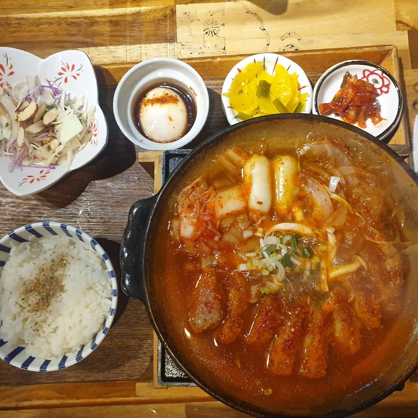 #수유역
에 이런 맛집이💕💕
#김치나베 오랫만에 먹었지만 너무너무 맛있어요 ㅠㅠ
다음에 오면 규카츠 먹어봐야겠어요 ㅎㅎㅎ
국물이 따끈하고 매콤해서 정말 맛있더라구요~ 완전 단짠단짠 그 자체 ㅎㅎㅎ