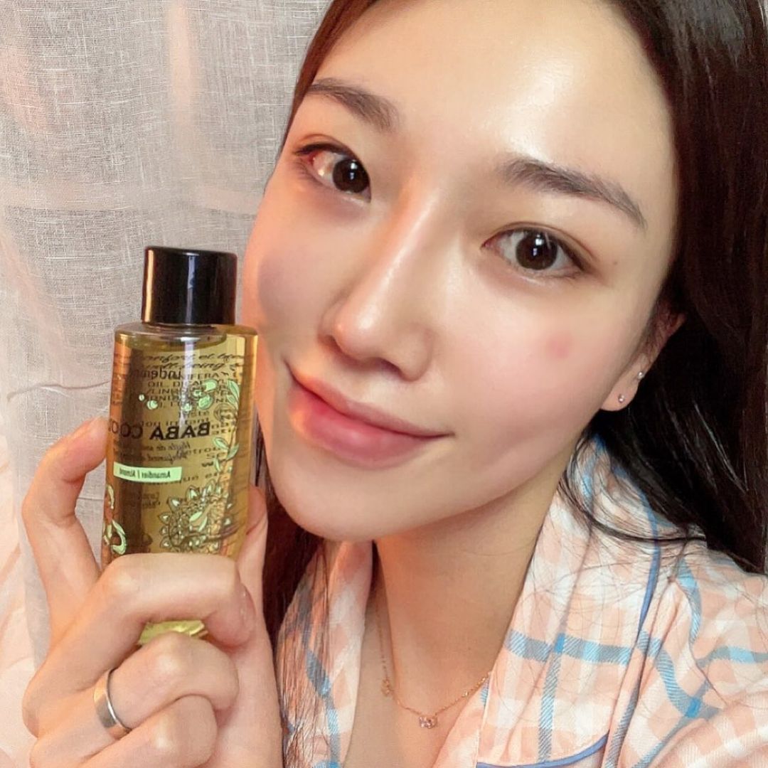  “#협찬 #엥뎀 천연 향수 오일로 바디케어와 향을 함께💋 📌바바쿨 향수 바디오일 100ml 아몬드 (42,000원) 향수만으로 쓰는게 아닌 헤어, 바디, 손, 수면 아로마 등 다양한 용도로 쓸 수 있는게 너무 좋은 엥뎀 바바쿨 제품은 향도…”