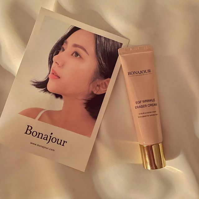 내가 곧 서른이라니‼️

이제 눈가 주름도 관리해야 할 때가 왔음🥲

프랑스산 고농축 보르피린으로 미세한 주름부터 깊은주름까지 탱탱하게 채워주는 아이