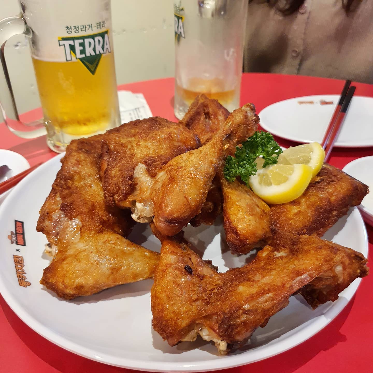 #서면치킨 #서면치킨맛집 #동키치킨 #미누크루 #동키치킨✖️미누크루 #닭다리