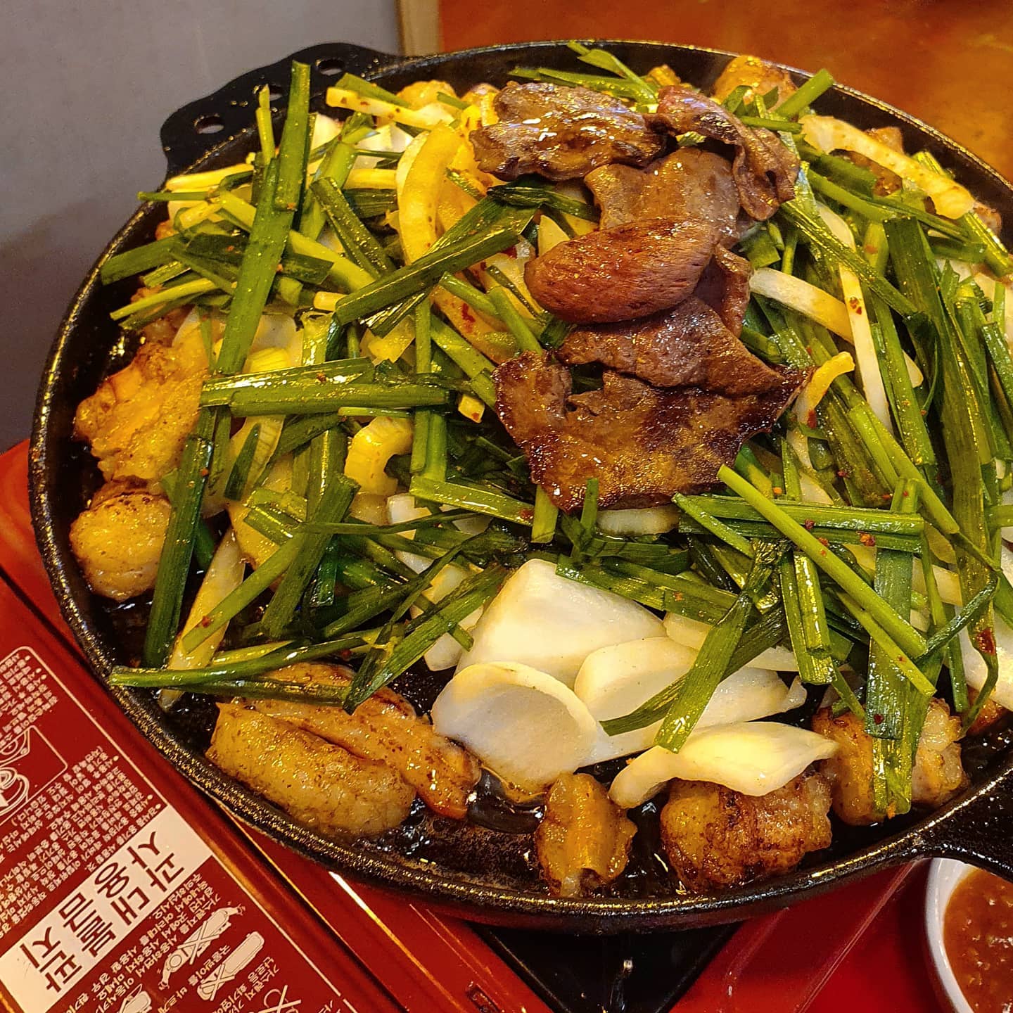 곱창은 사랑이쥬
볶음밥 2인분까지 클리어
#잠실 #방이동 #방이동먹자골목 #방이먹자골목 #잠실맛집 #방이동맛집 #방이동먹자골목맛집 #곱창맛집 #별미곱창 #곱창