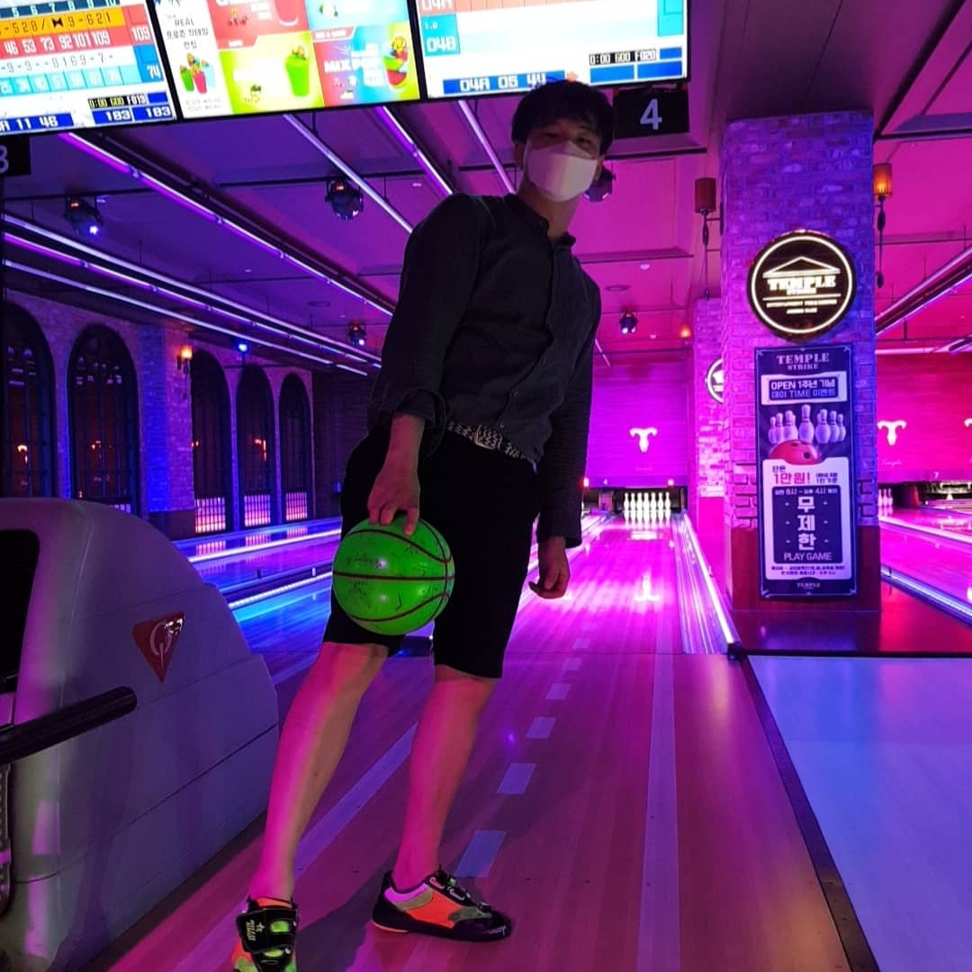 치대생뽀득이:Dental bbodugi TV on Instagram: “#협찬 . . 사장님 나이스샷, #bowling 몇년만에 가본 볼링장인지ㅋㅋ 핫한 강남역에서 락볼링을 즐길수있어 행복모먼트 +1 무더운 여름 맥주한잔도 즐