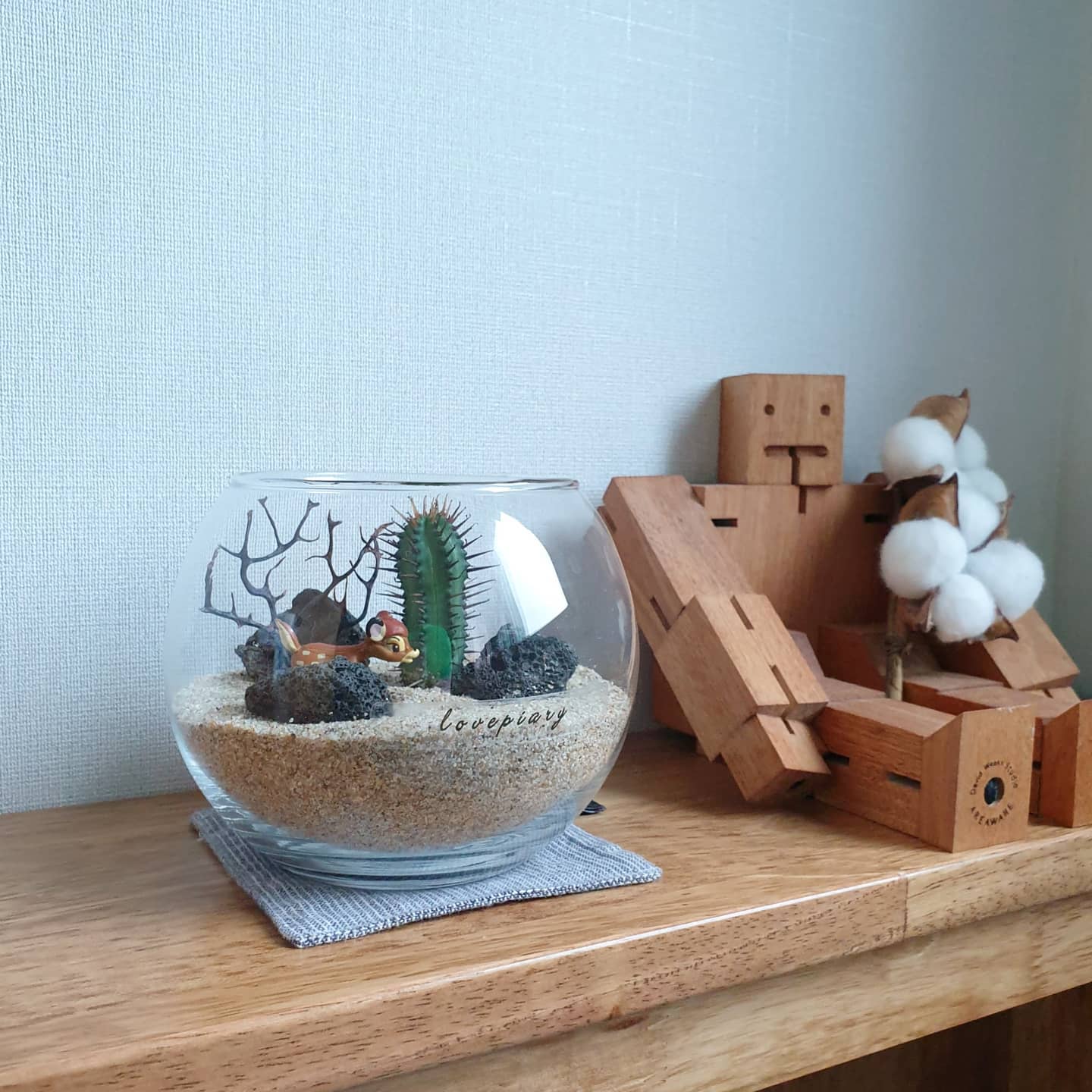#당첨 #테라리움만들기 🌵
힐링 + 인테리어소품 👍
영상을 보며 쉽게 따라 만들고 인테리어 팁까지!
rehaus_official
-
-
-
#한샘닷컴 #한샘리하우스 #일상을리모델링하다
#러브피어리 #홍기린 #테라리움
#한샘랜선클래스 #힐링 #취미 #인테리어소품