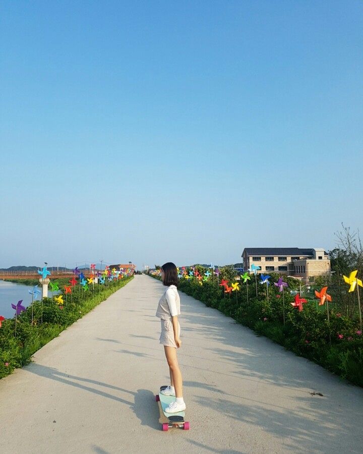 시니 on Instagram: “#모델 #언니가간다 #뮤즈모델 #언니가간다뮤즈모델 #바람개비마을 #gosister #카누골지티셔츠 #아이보리 #자라투피스SET #뷔스티에”