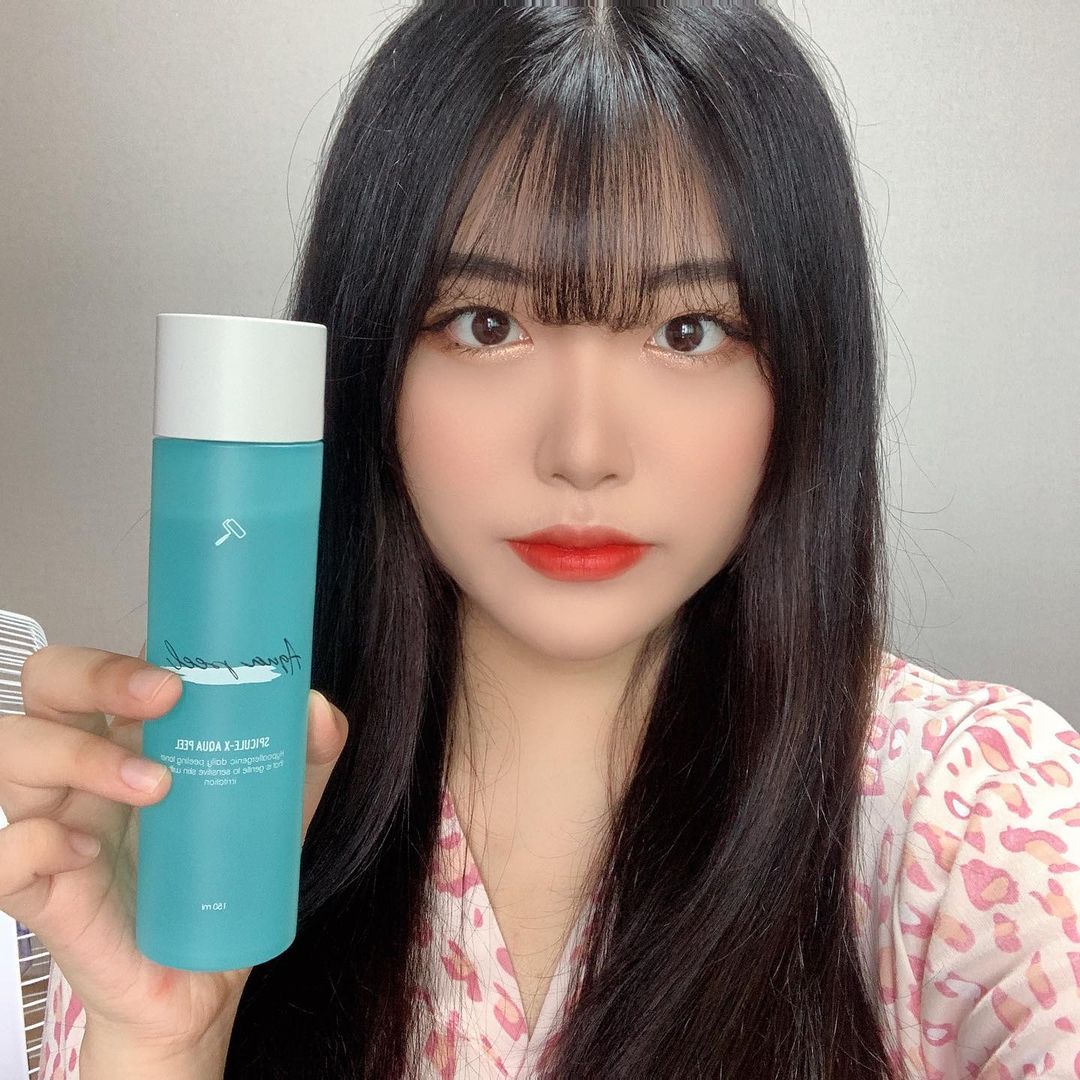 민지수 (20) on Instagram: “#협찬 스피큘엑스 아쿠아필 토너💦 자연에서 온 천연각질분해 성분이 함유된 #스피큘엑스아쿠아필토너 !! 약산성 저자극 토너라 부담없이 사용할수 있고