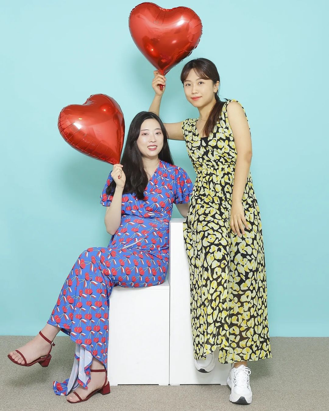 9월 대박맘👼 on Instagram: “33W 6D / 10년지기 친구랑 만삭 스냅 겸 우정 스냅 찍고왔어요 👭⠀ ⠀ 20살 대학교 1학년 때부터 쭉 함께한 친구 혬이랑 출산 전 시간 맞춰서 셀프 스냅을 찍었답니
