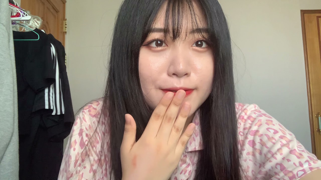 누디크 쿠션으로 000 메이크업 하기