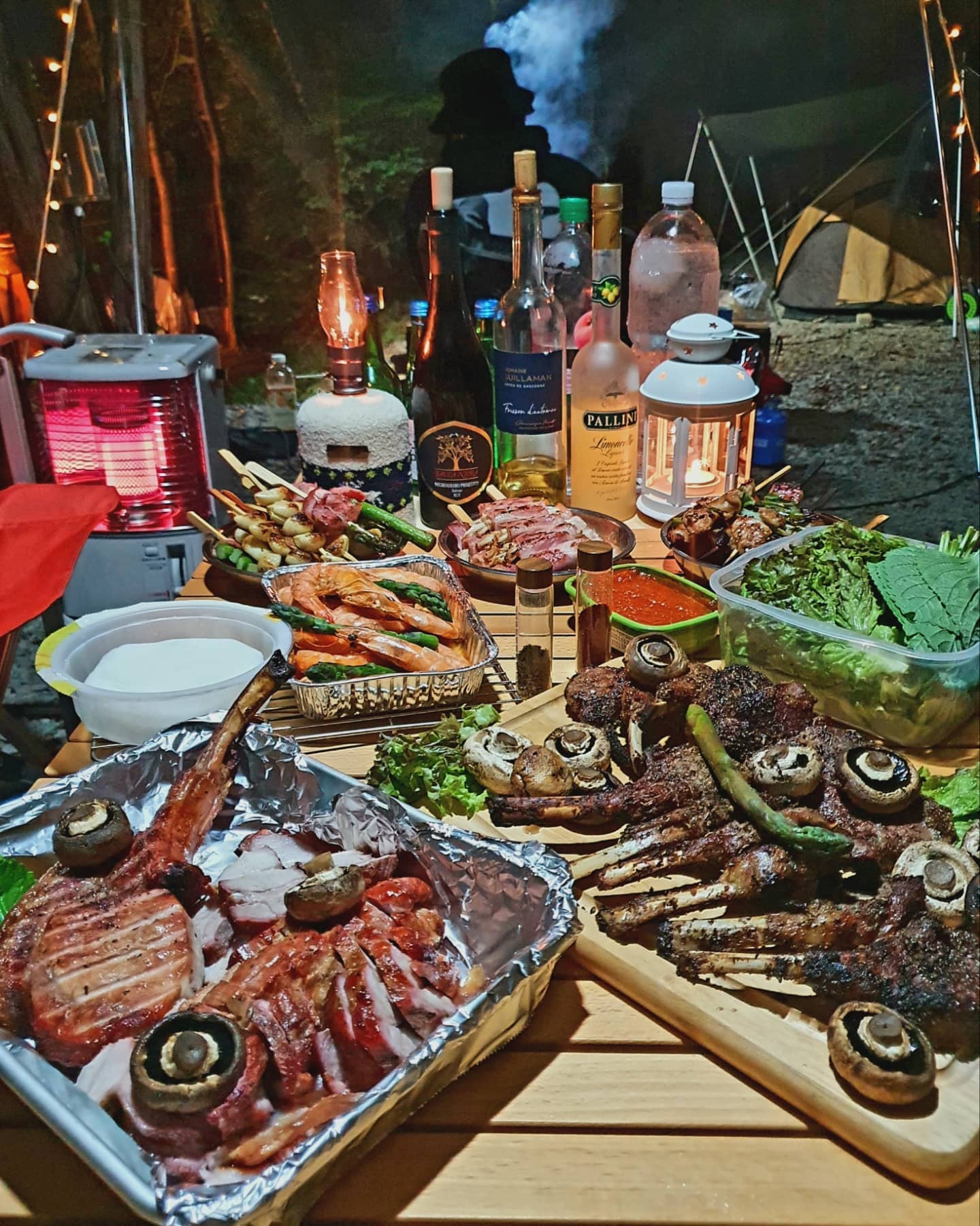 #황제펭귄 말고 #황제캠핑
.
.
.
#camper #camping #bbq #grilled #shrimp #pork #beef #lamb #steak #friends #lovequotes #life #lovemylife #loveyou #캠핑 #맛집 #바베큐 #김해 #산책 #부산근교 #부산가볼만한곳 #여행 #여행지추천 #부산 #맛스타그램 #음식앞에진지한편 #힐링