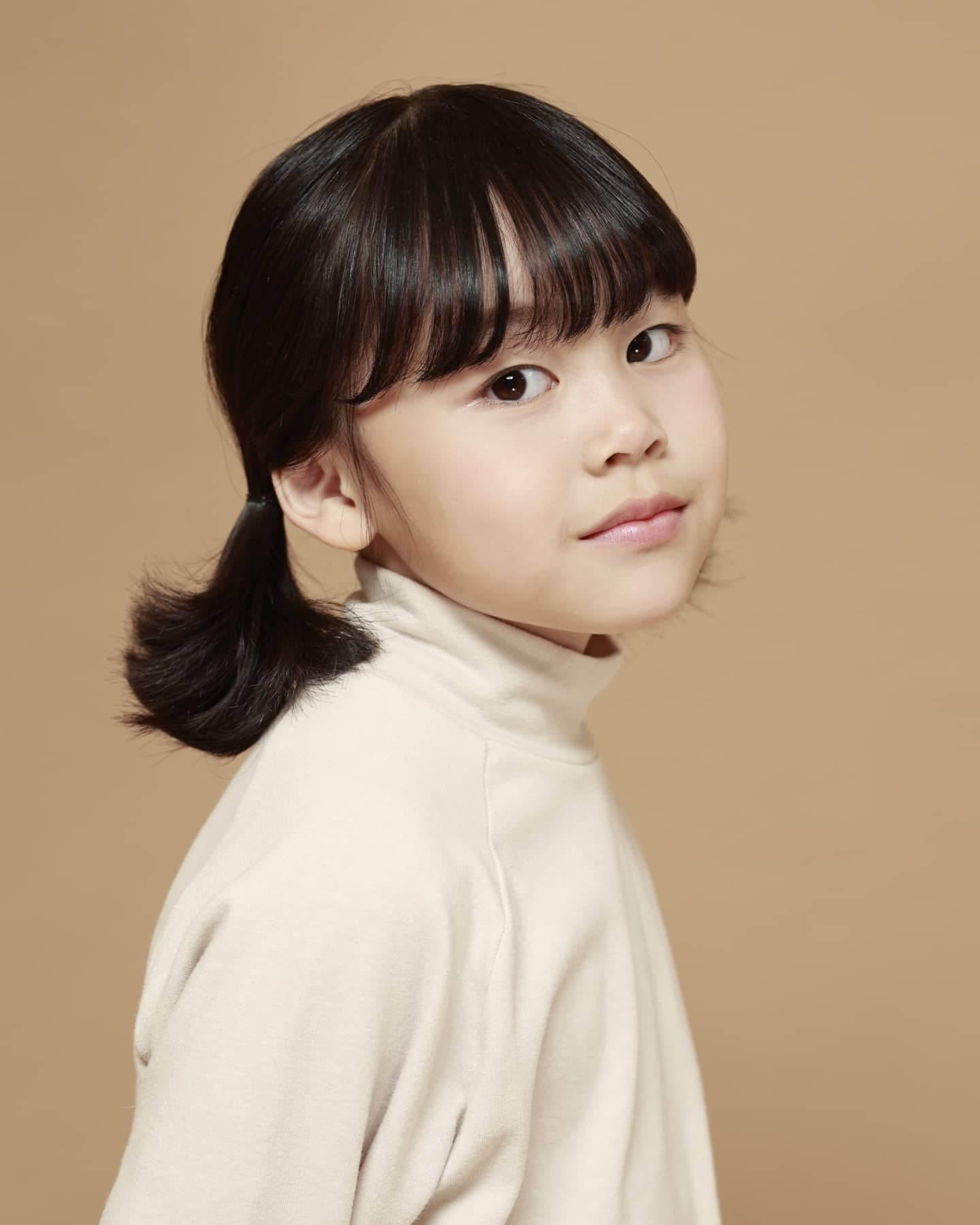#뷰스튜디오 
#키즈프로필 
#김별가람
.
.
그려 너도 한 번 찍어보자ㅋㅋㅋㅋㅋ
엄마가 돈 벌어서
너 하고 싶은거 하게 해줄게
.
.
왼쪽 얼굴이 예쁜 줄 이제 알았다🥰