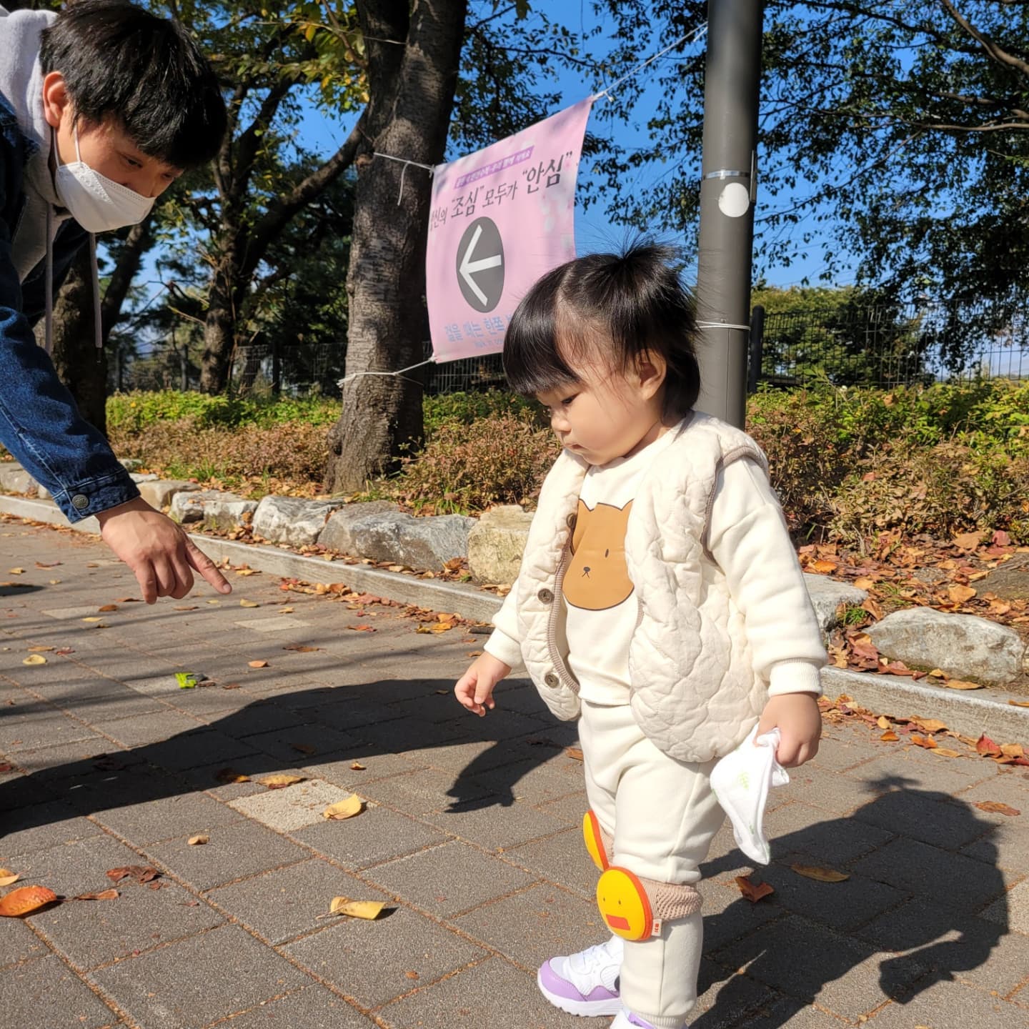 #세상모든아빠들힘내세요 
#세상모든엄마들화이팅 

울오빠 행복해보이는데 왜 안쓰러울까..?

ㅇㅇ 채니 너가 쉴틈을 안줬엉..
