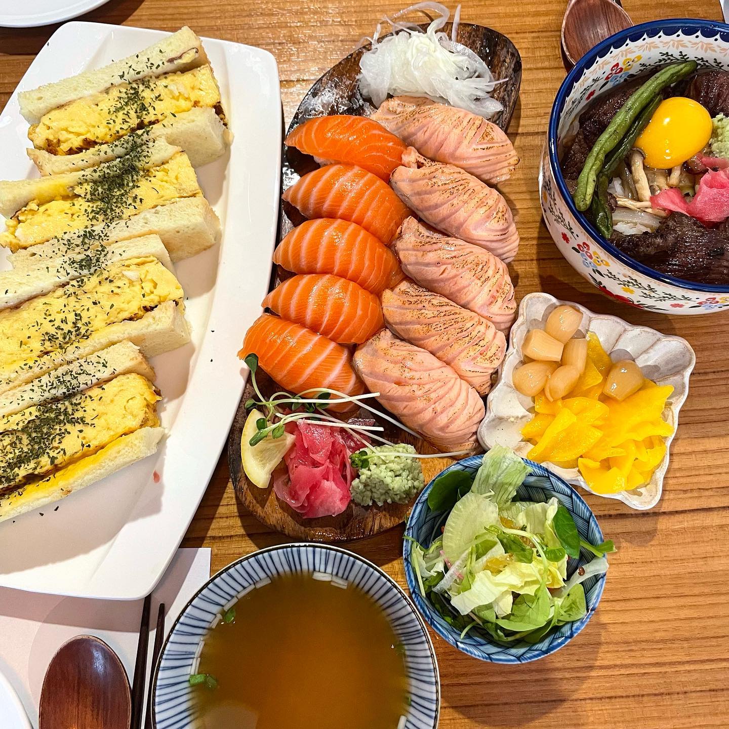 대구 반월당 맛집 "뭄뭄"

음식들이 다 맛있어서 반함 🤭